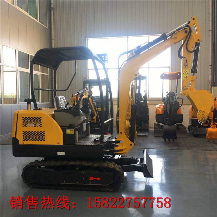 供应胶轮旋转轮式小型挖掘机新振机械生产工程机械