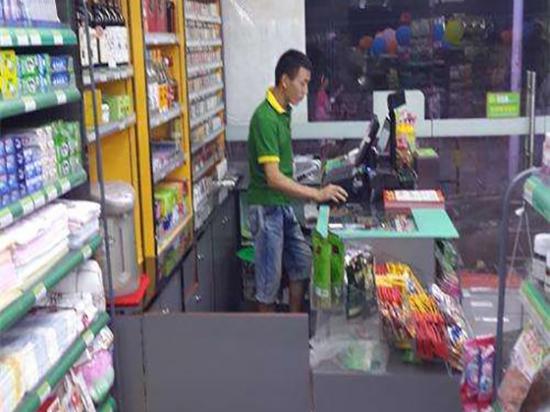 忆佳便利店