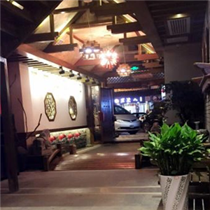乌龙山寨酒楼图4