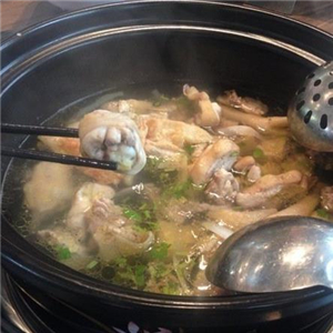 椰国飘香椰子鸡图2