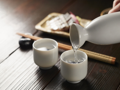 柏仟逸白酒