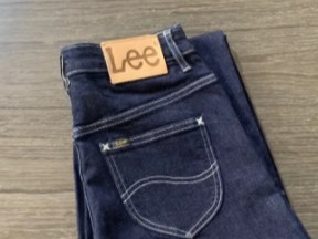 Lee牛仔裤