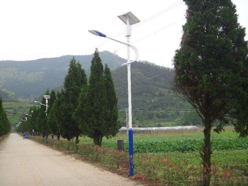 聚诚太阳能路灯