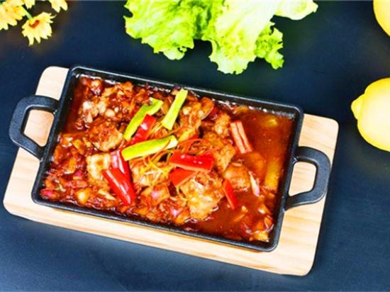 骄鱼儿小炉烤鱼饭