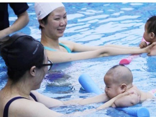 黛米与我亲子游泳