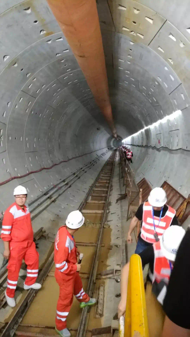 液压凿岩机工作原理图解