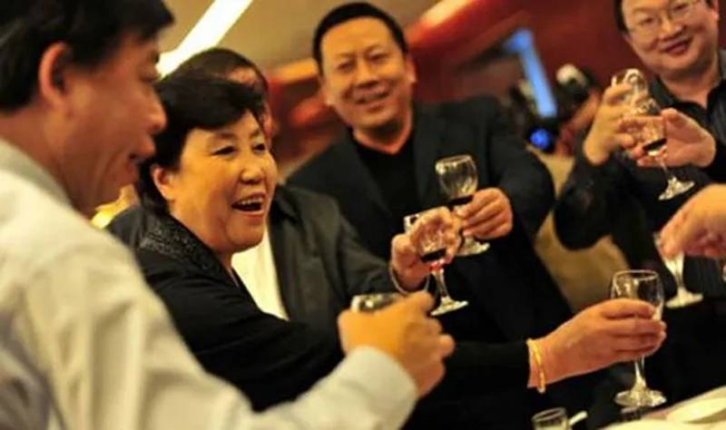 职场吃饭礼仪常识