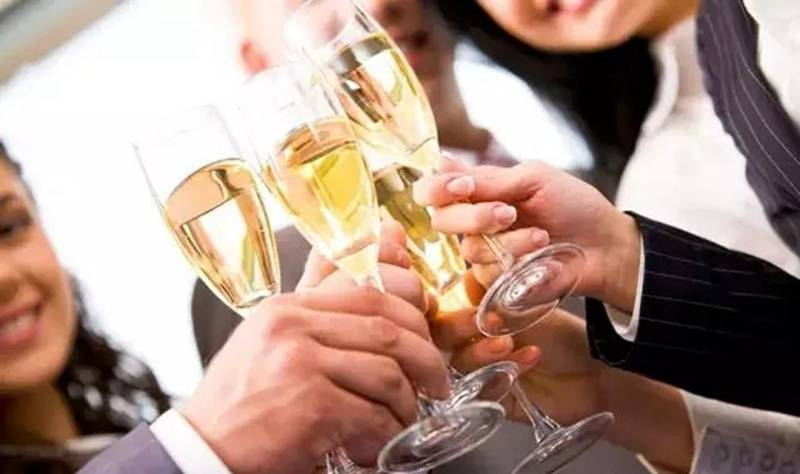 职场吃饭礼仪常识