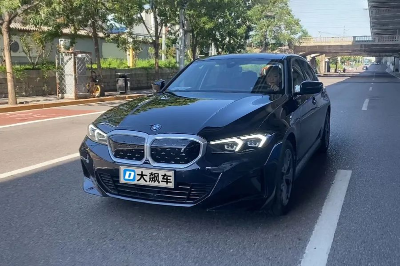 宝马335i硬顶敞篷价络