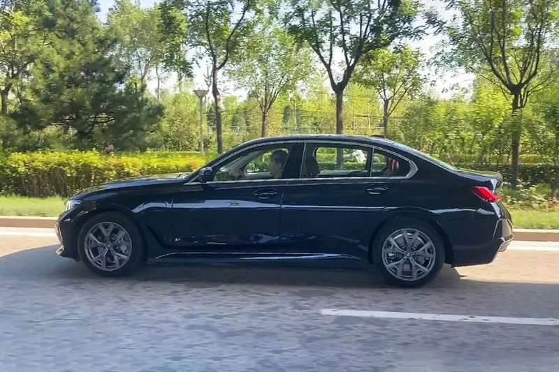 宝马335i硬顶敞篷价络