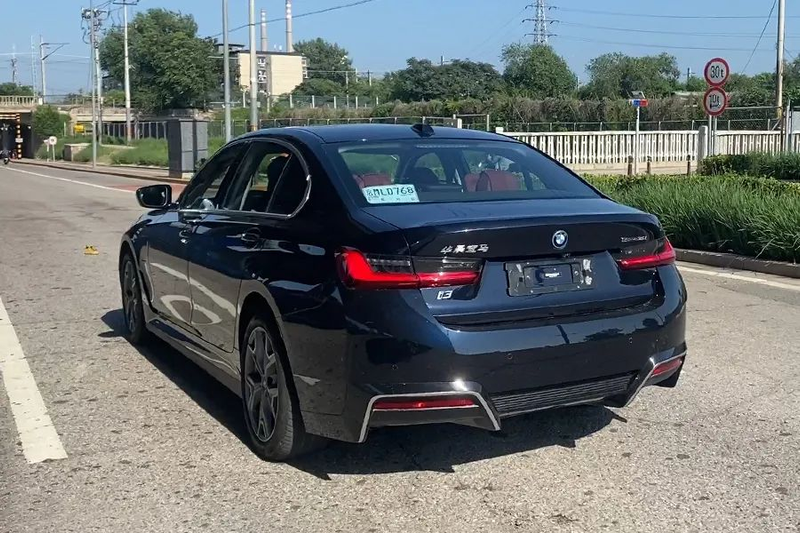 宝马335i硬顶敞篷价络