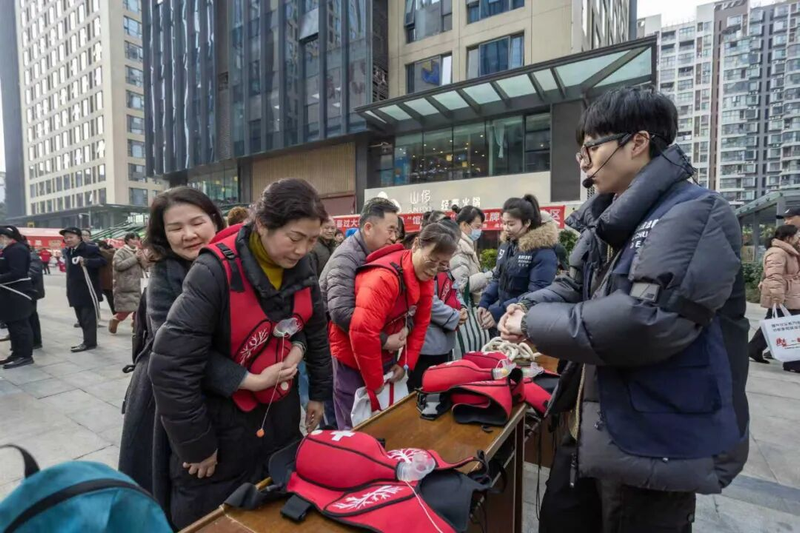 地震知识普及自救
