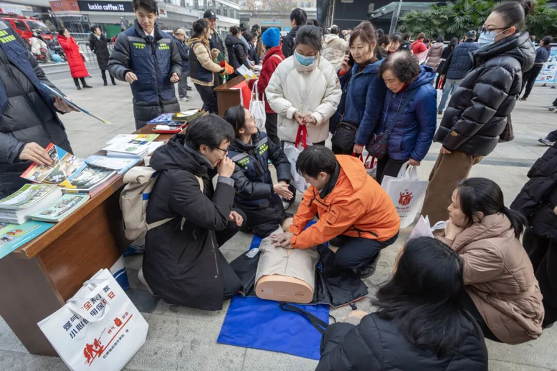 地震知识普及自救