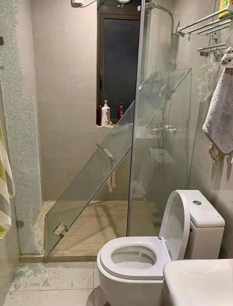 巴斯曼淋浴房维修