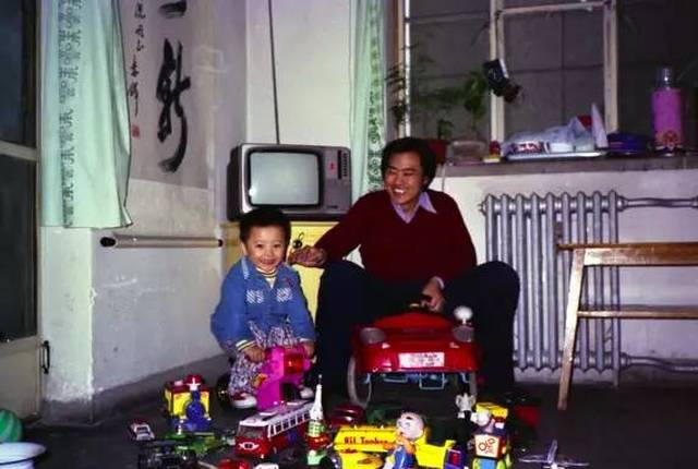 想象力比知识更重要是谁的观点