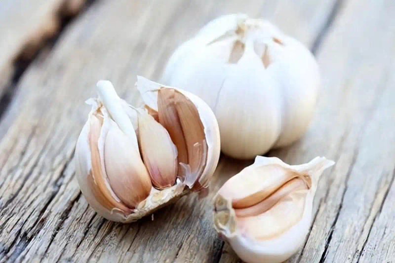 大蒜覆膜种植技术