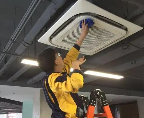 远大中央空调维修多少钱