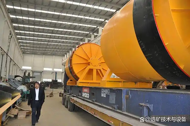 The working principles of the ceramic ball grinder