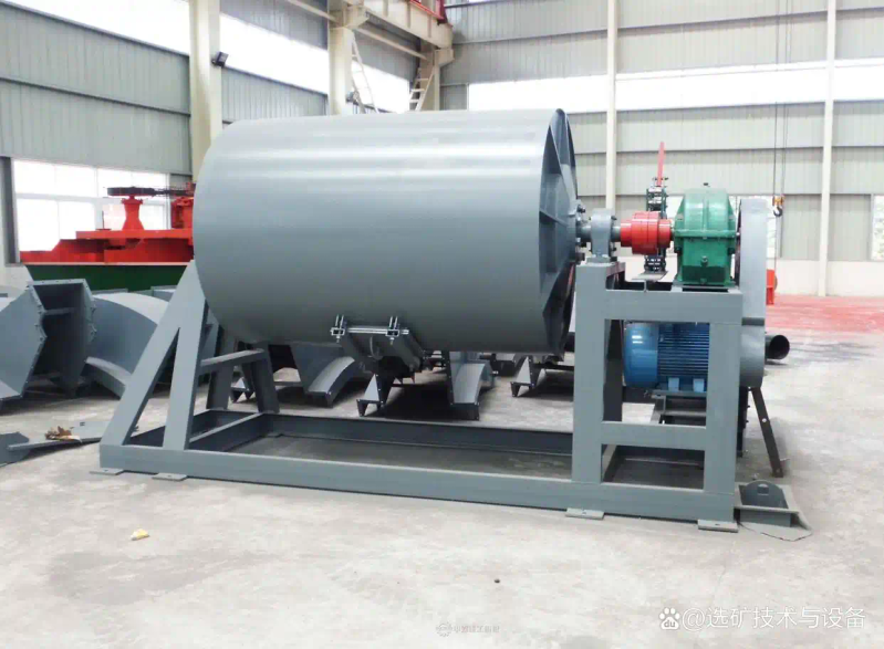 The working principles of the ceramic ball grinder