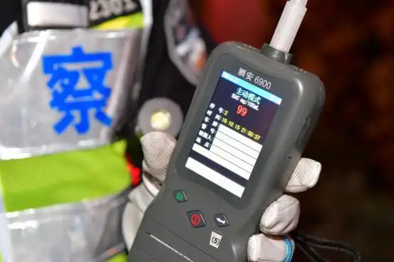 酒精测试仪原理