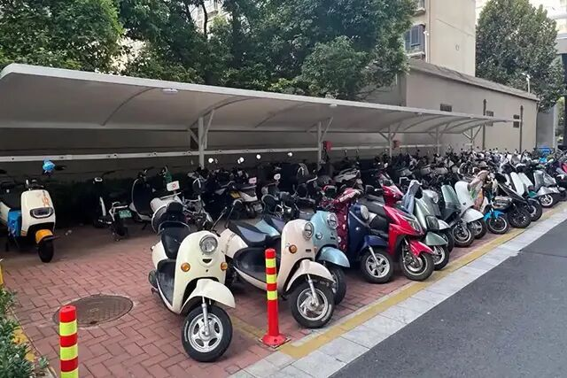 电动车电瓶维修设备