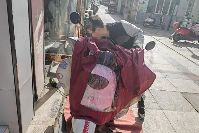 电动车电瓶维修设备