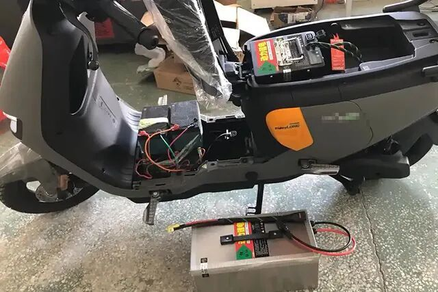 电动车电瓶维修设备