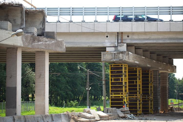 桥梁维修与加固