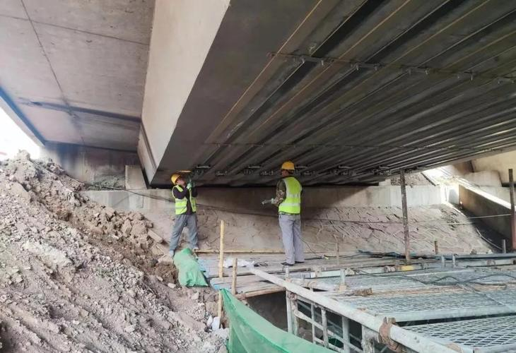 桥梁维修与加固