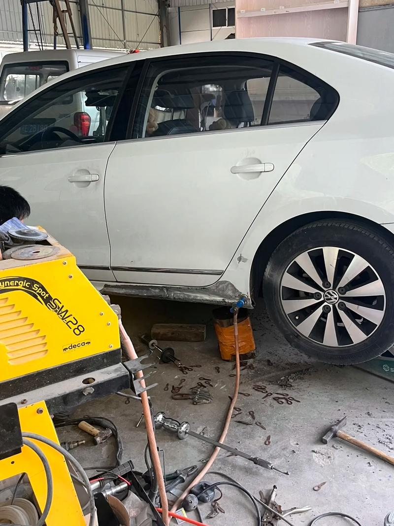 Full name of vehicle maintenance tools