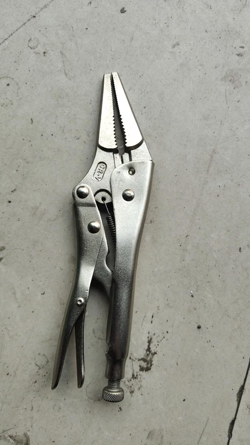 Full name of vehicle maintenance tools