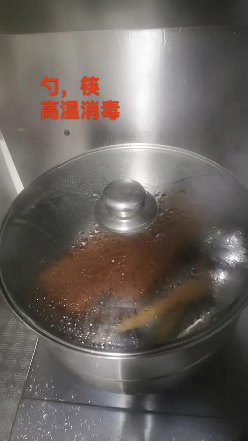毛巾消毒柜工作原理
