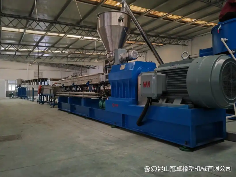 The melting machine for the double-heavy squeezer