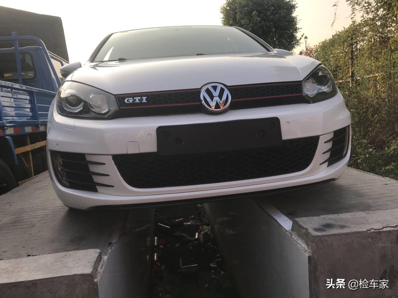 高尔夫七小块钣金维修费用
