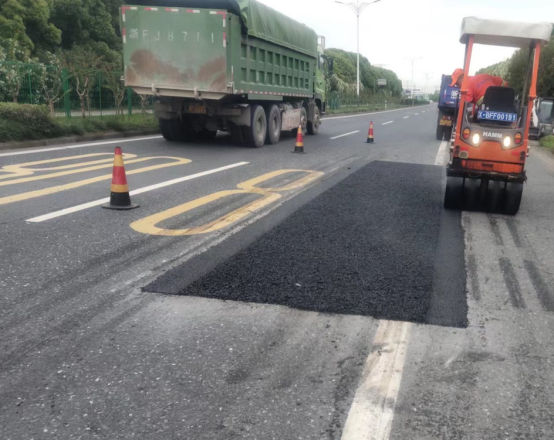 压路机维修保养记录表