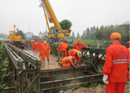 压路机维修保养记录表