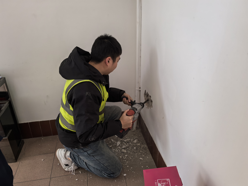 维修单位房屋申请报告