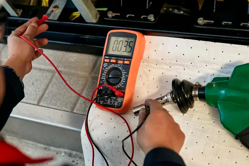 Short-term electric vehicle maintenance course