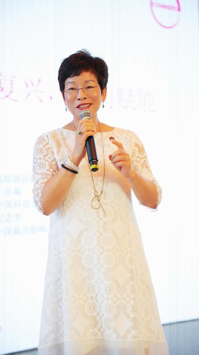 复旦商业知识女性能量，柔与韧的领导力^^^创业路，大学生该怎