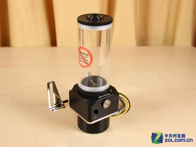 电脑水冷散热器构造