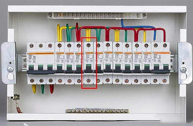 电热水器工作原理