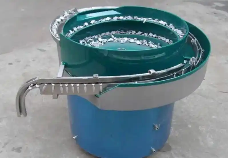 The principles of the vibration discharge body