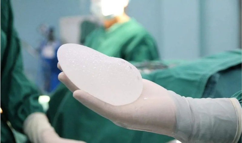 垫下巴假体费用