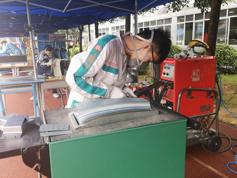 汽车车身维修技术专业