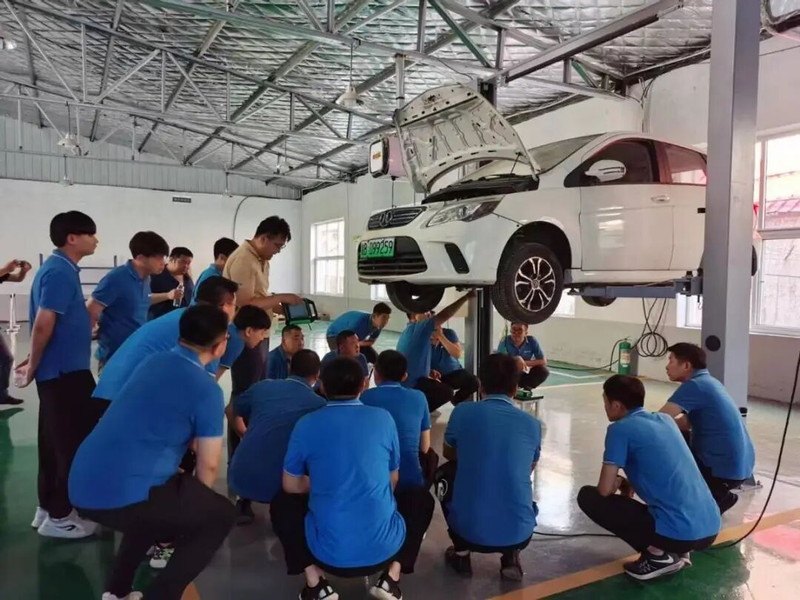 汽车车身维修技术专业