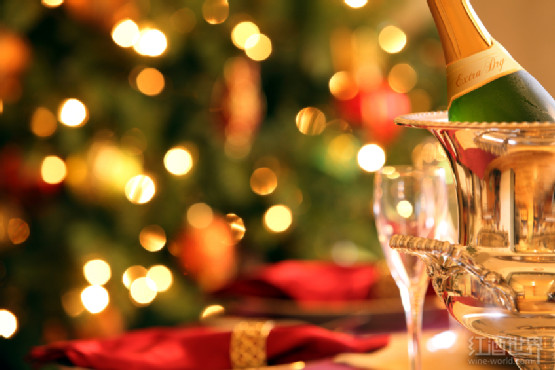 How to open a bottle of wine