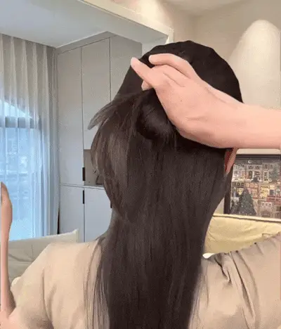 扎半丸子头的步骤图片