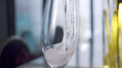 起泡酒开瓶方法