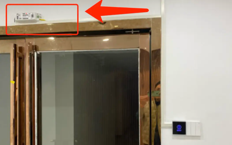 电子密码锁的主要构造