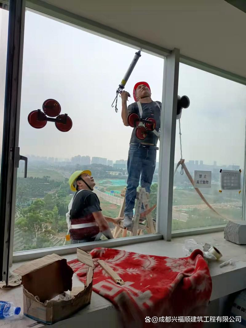 玻璃幕墙漏水维修方案